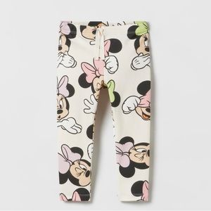 Minnie Mouse @Disney pants.